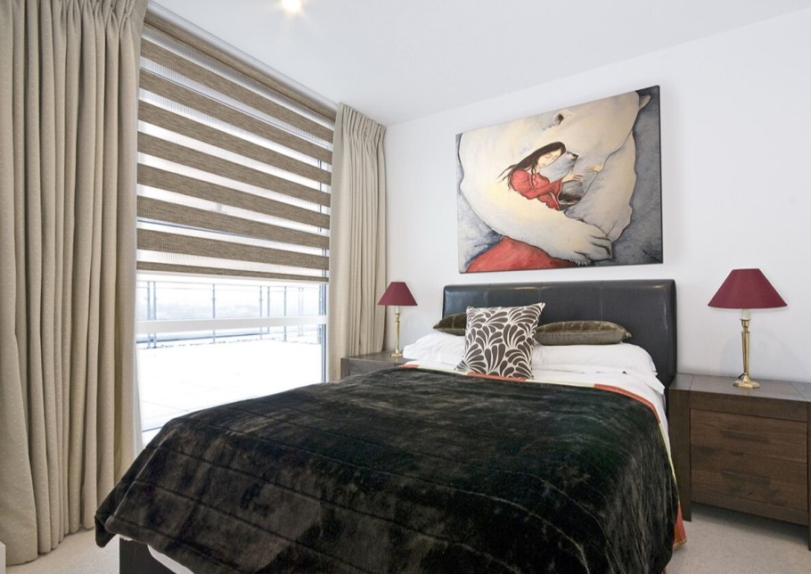 Римская штора в спальню