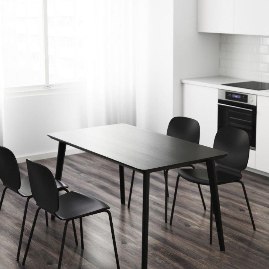 ЛИСАБО стол икеа черный