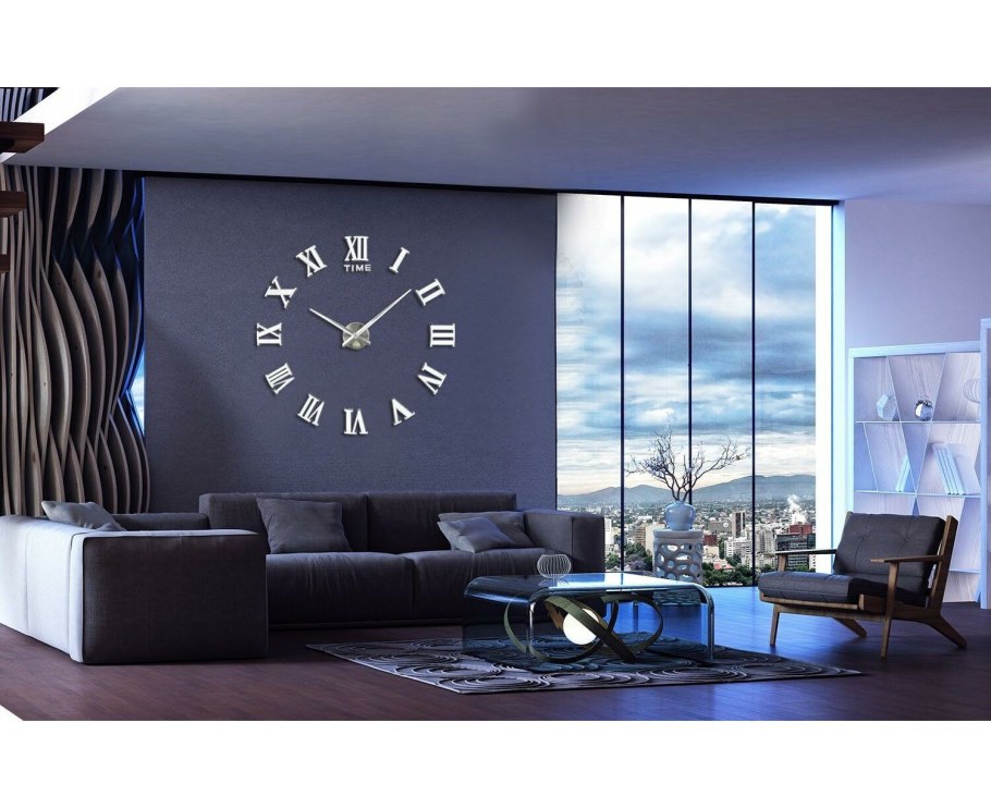 Большие настенные часы в интерьере