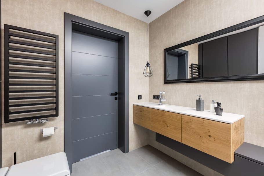 Двери для ванной комнаты