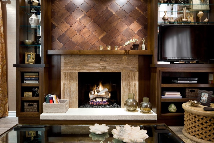 Камин отделка деревом