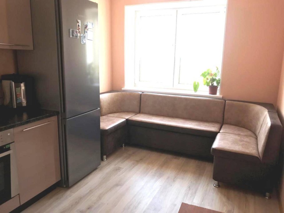 Уголок в гостиную со спальным местом