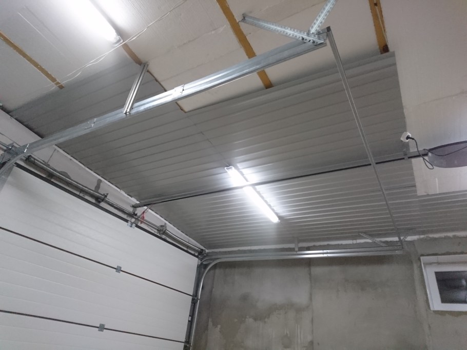 Потолочные панели для гаража
