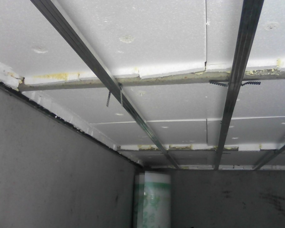 Подвесной потолок в гараже