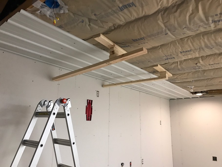 Подшивной потолок в гараже