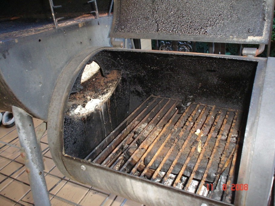 Коптилка горячего копчения в гараже