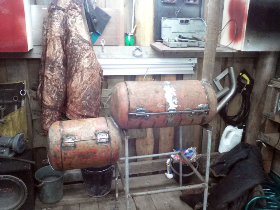 Коптильня из двух газовых баллонов