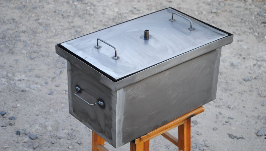 Разные виды коптильней фото