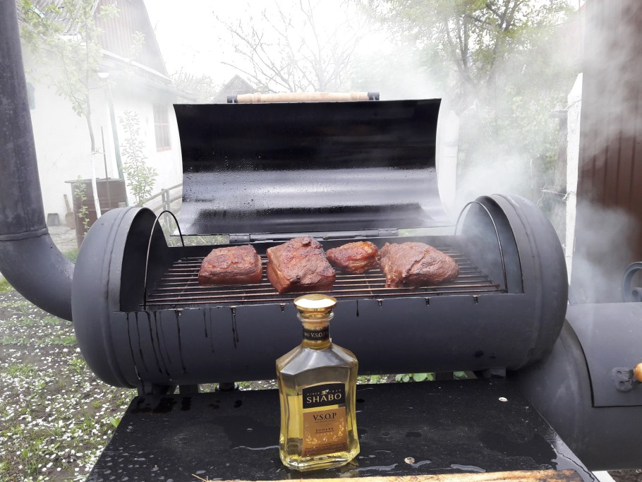 Коптильня из мангала