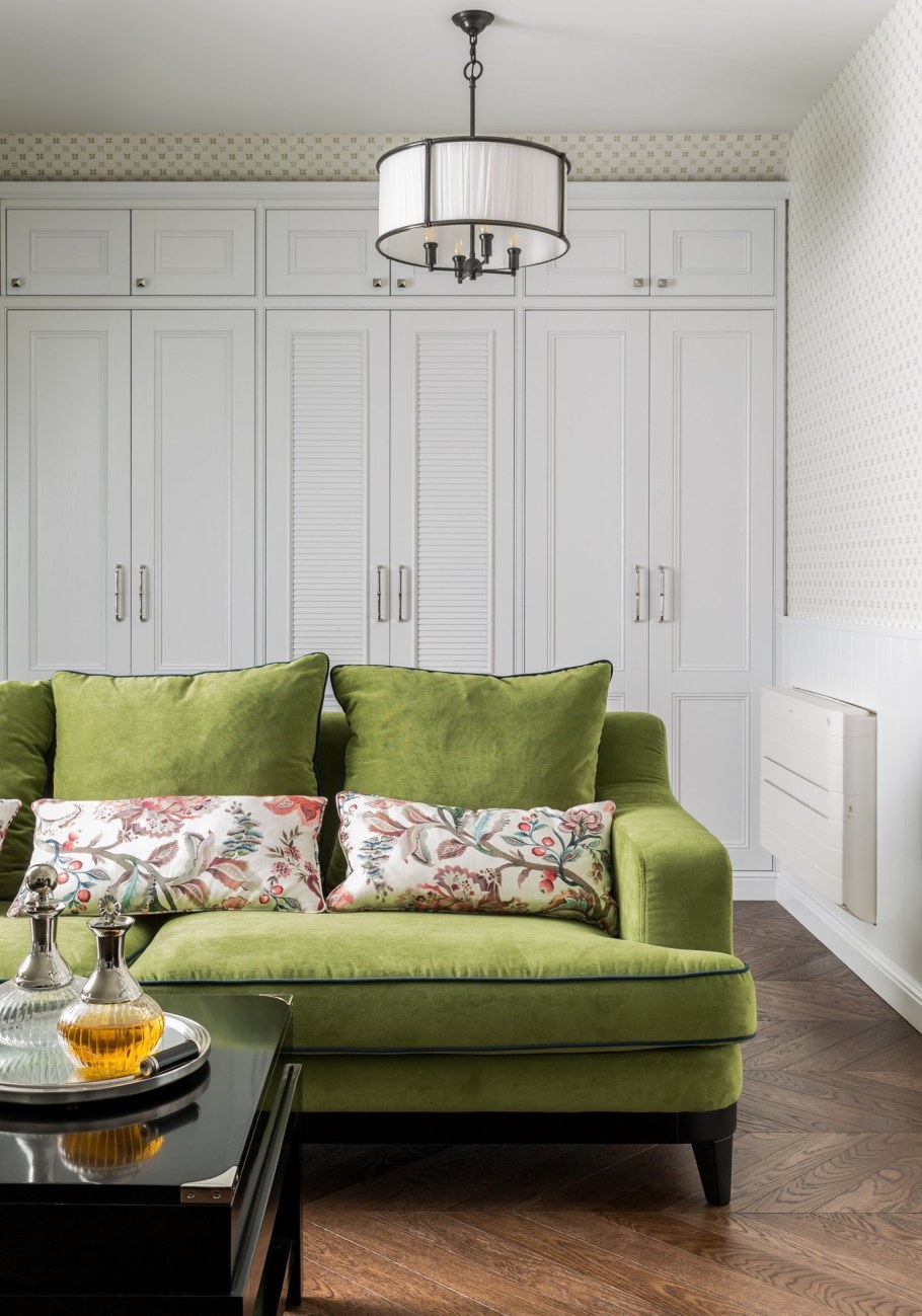 Стиль Сканди с зеленым диваном