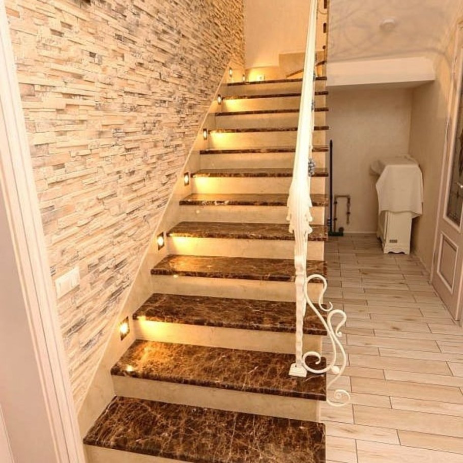 Отделка лестничного марша