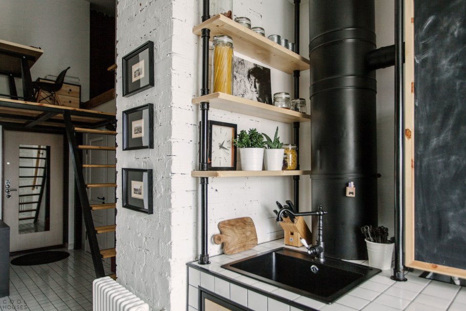 Полки лофт на кухне