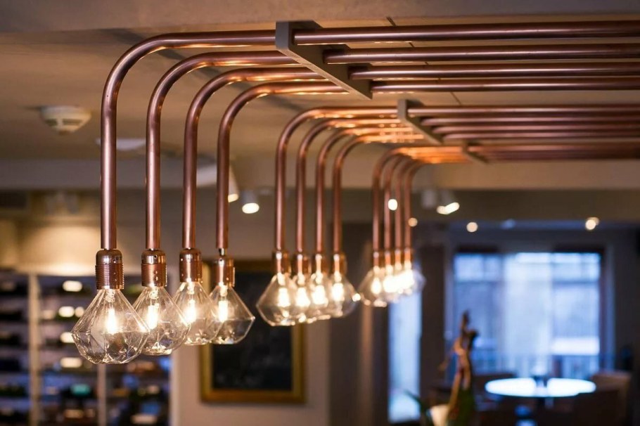 Медные трубы в интерьере