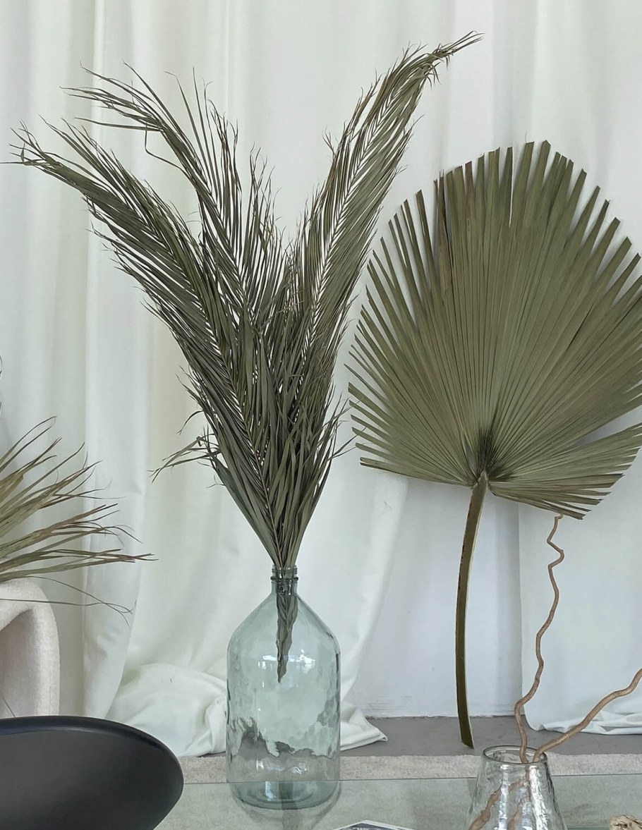 Букет с листьями пальмы