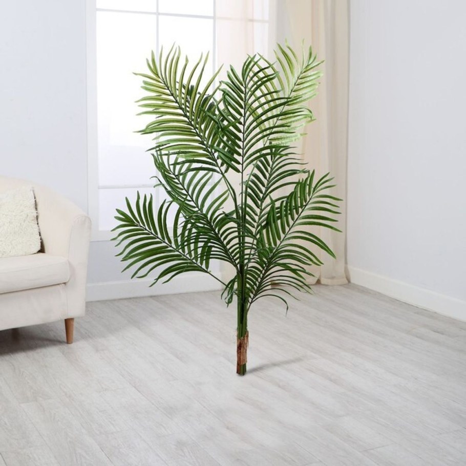 Искусственная Пальма в интерьере