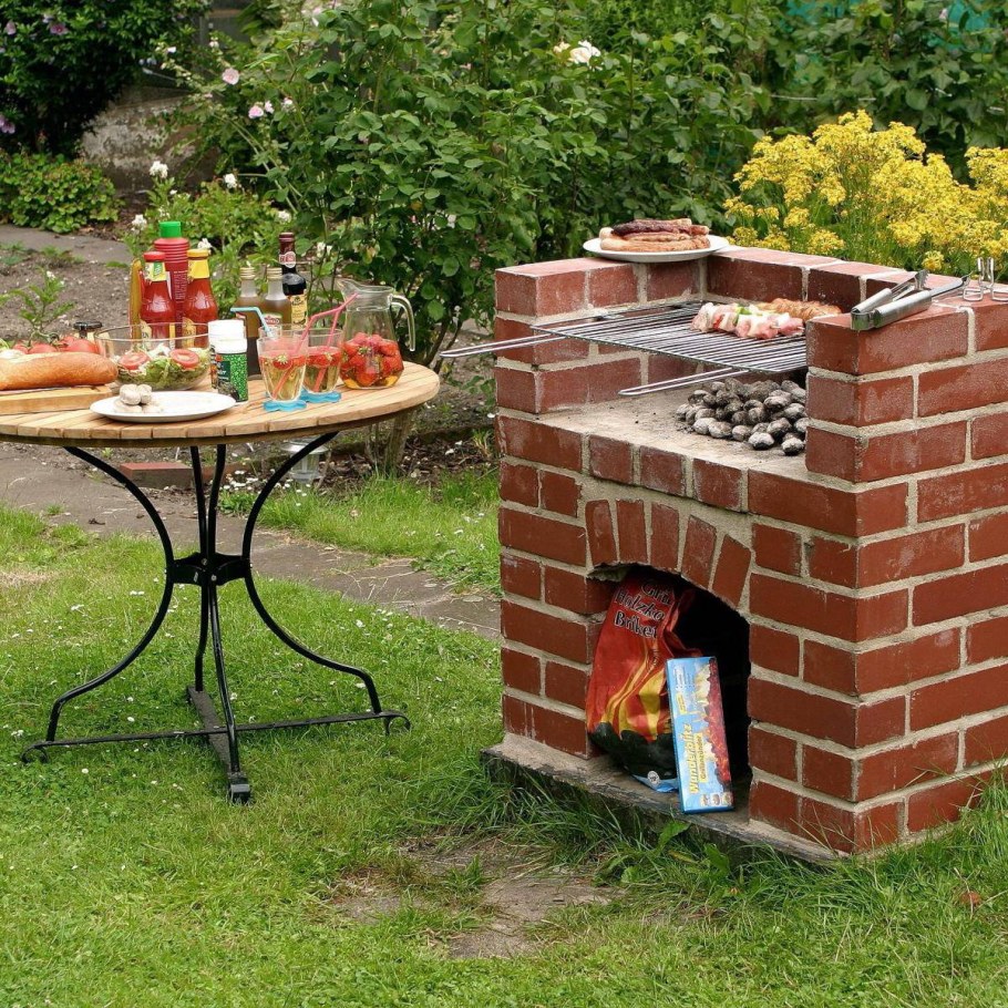 Дачный мангал из кирпича