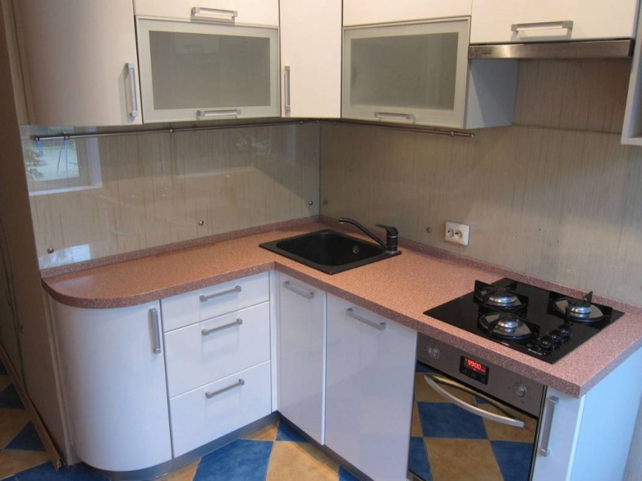 Кухни в хрущевке угловые