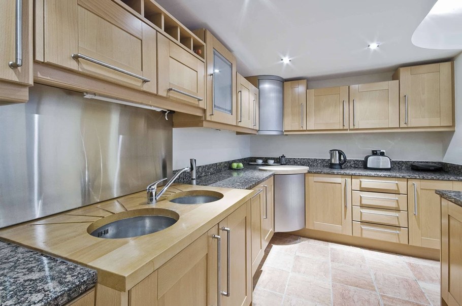 Большая угловая кухня