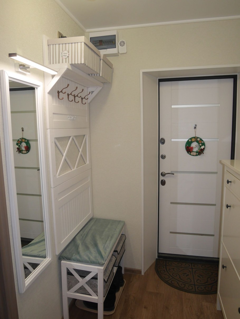 Узкая прихожая в хрущевке