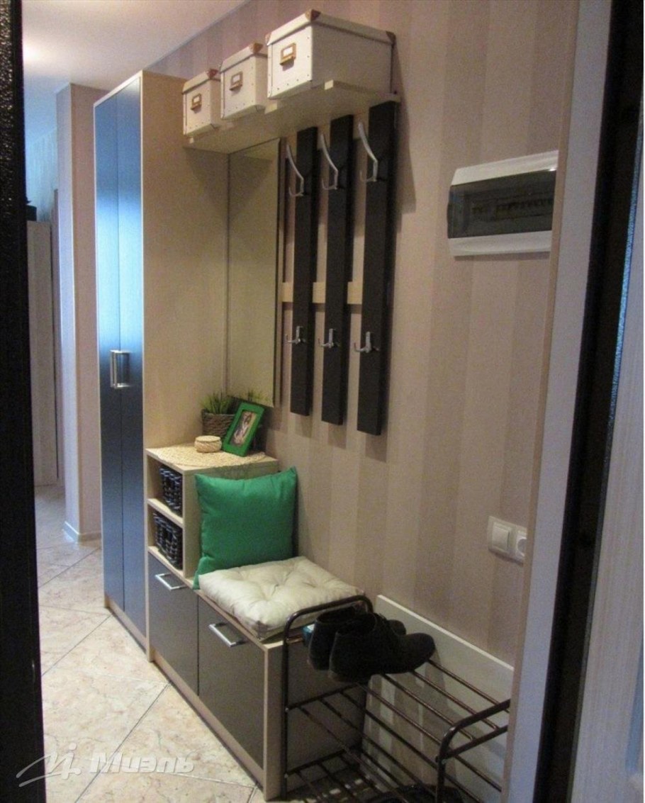 Узкая прихожая в хрущевке