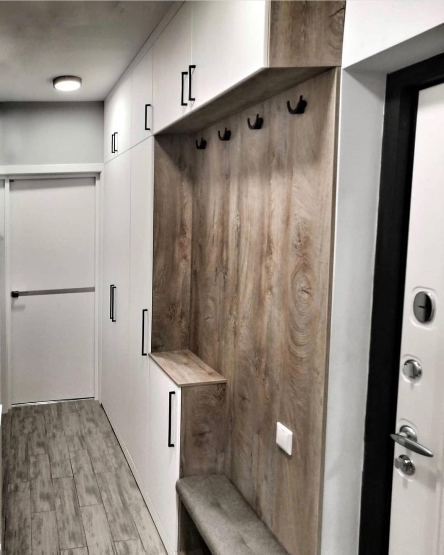 Очень узкая прихожая