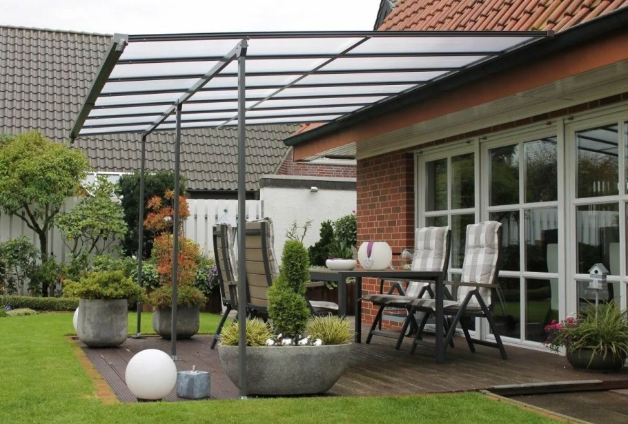 Навес из поликарбоната примыкающий к д