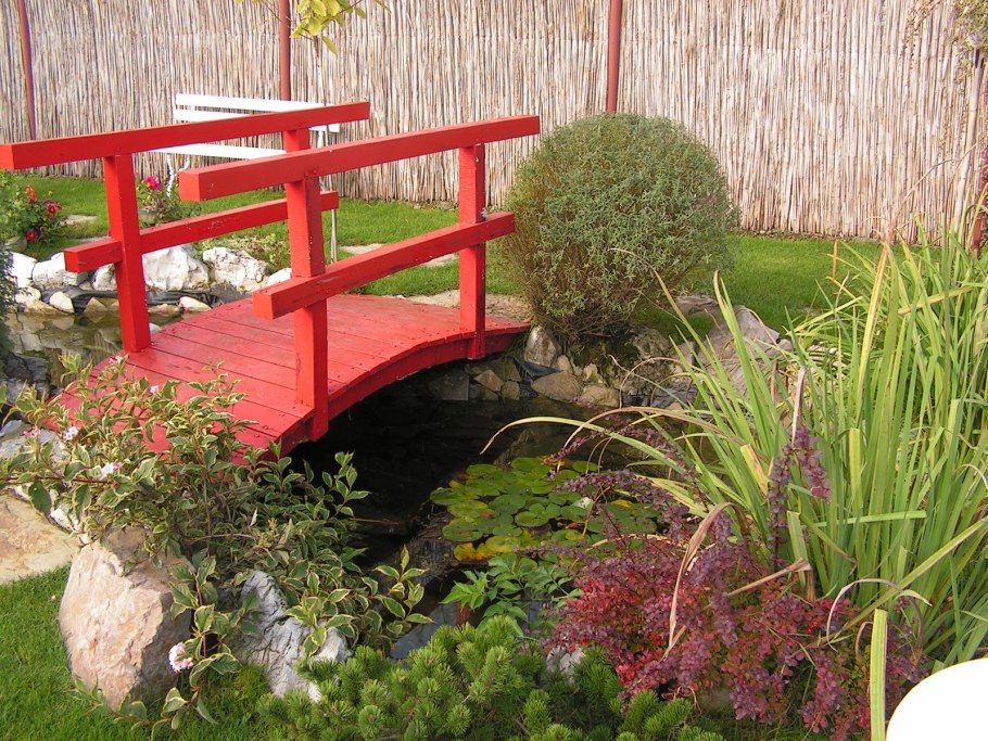 Мостик декоративный для дачи