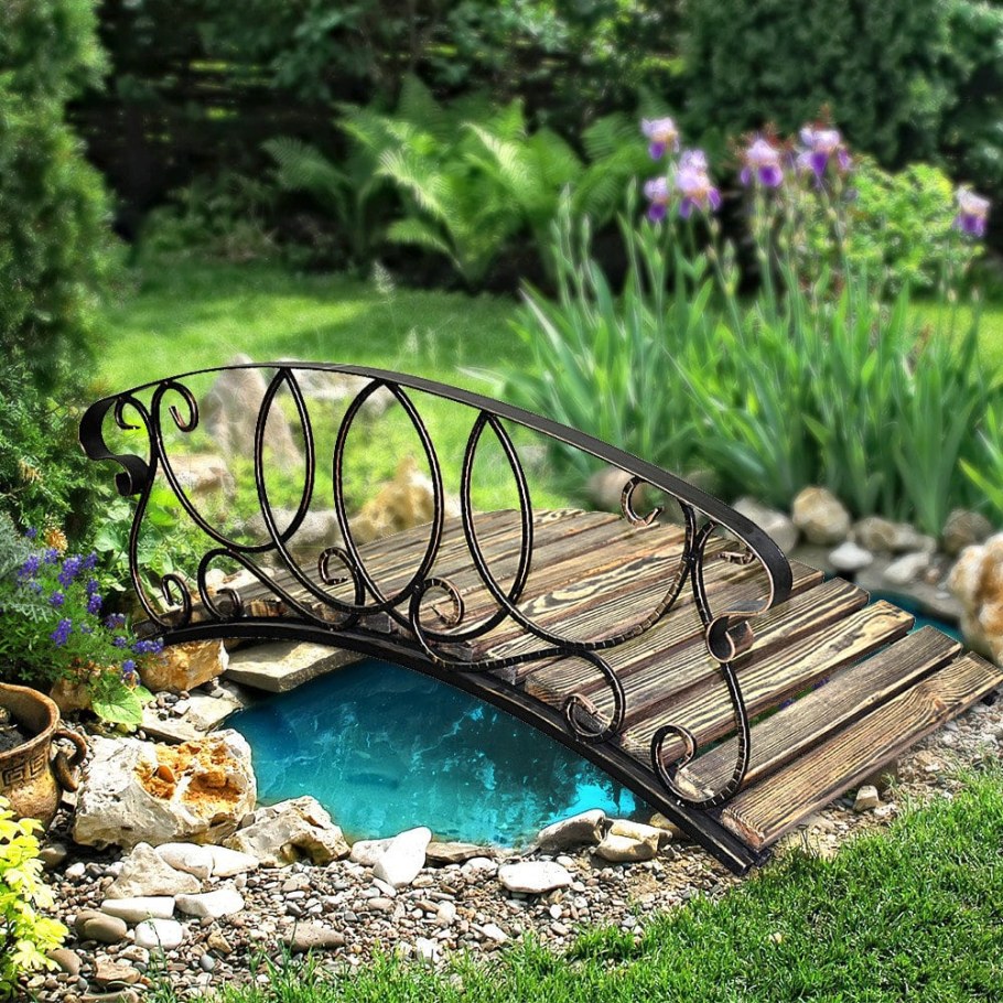 Декоративные мосточки на даче