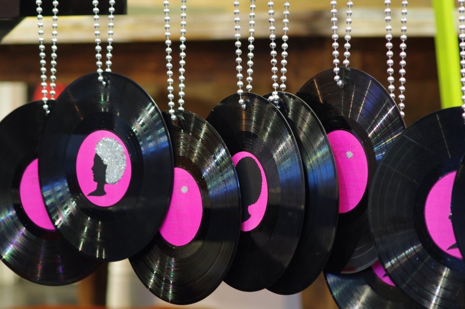 Украшения в стиле диско