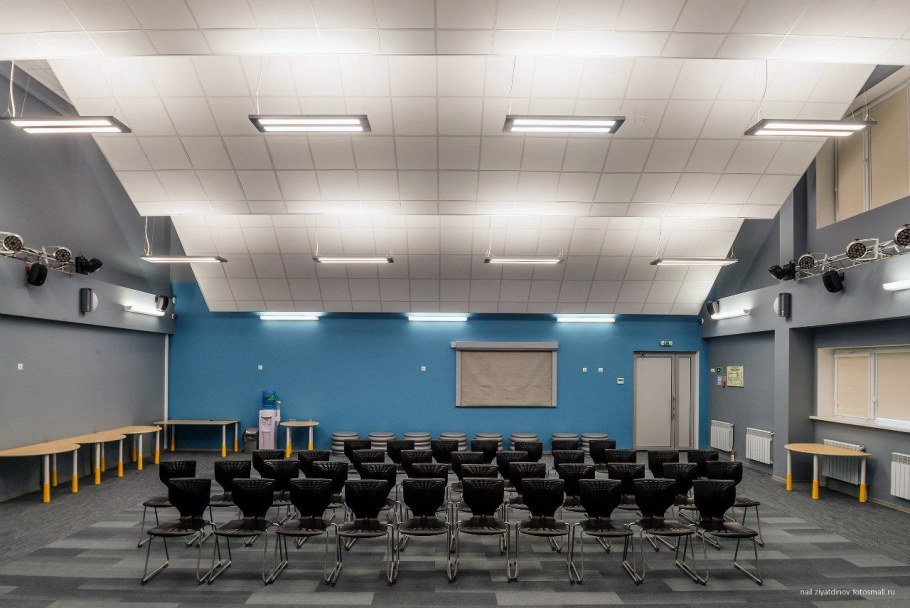 23 Школа актовый зал