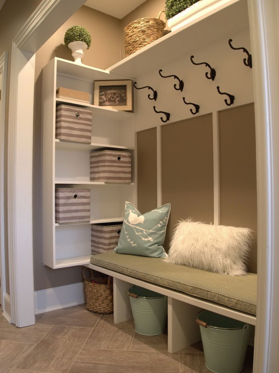 Обустроить прихожую