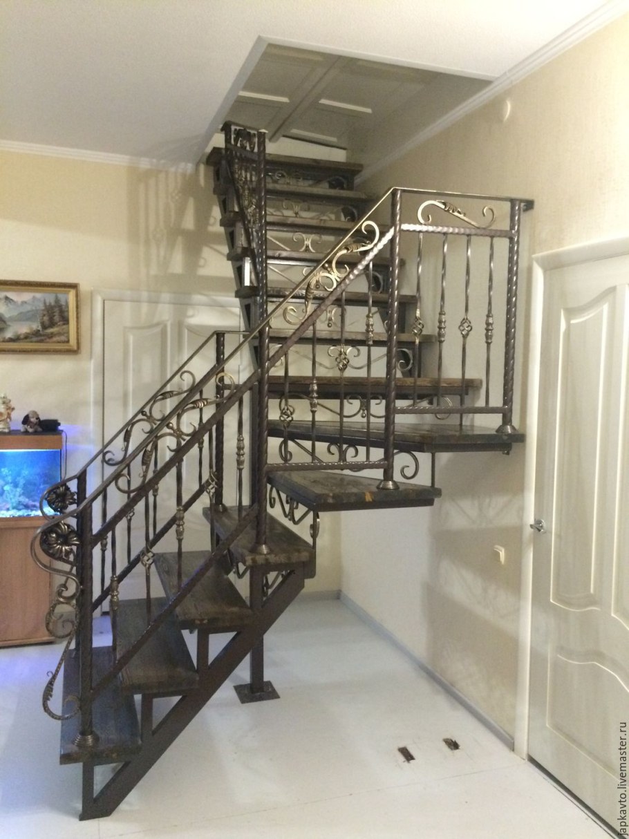 Кованые лестницы на второй этаж