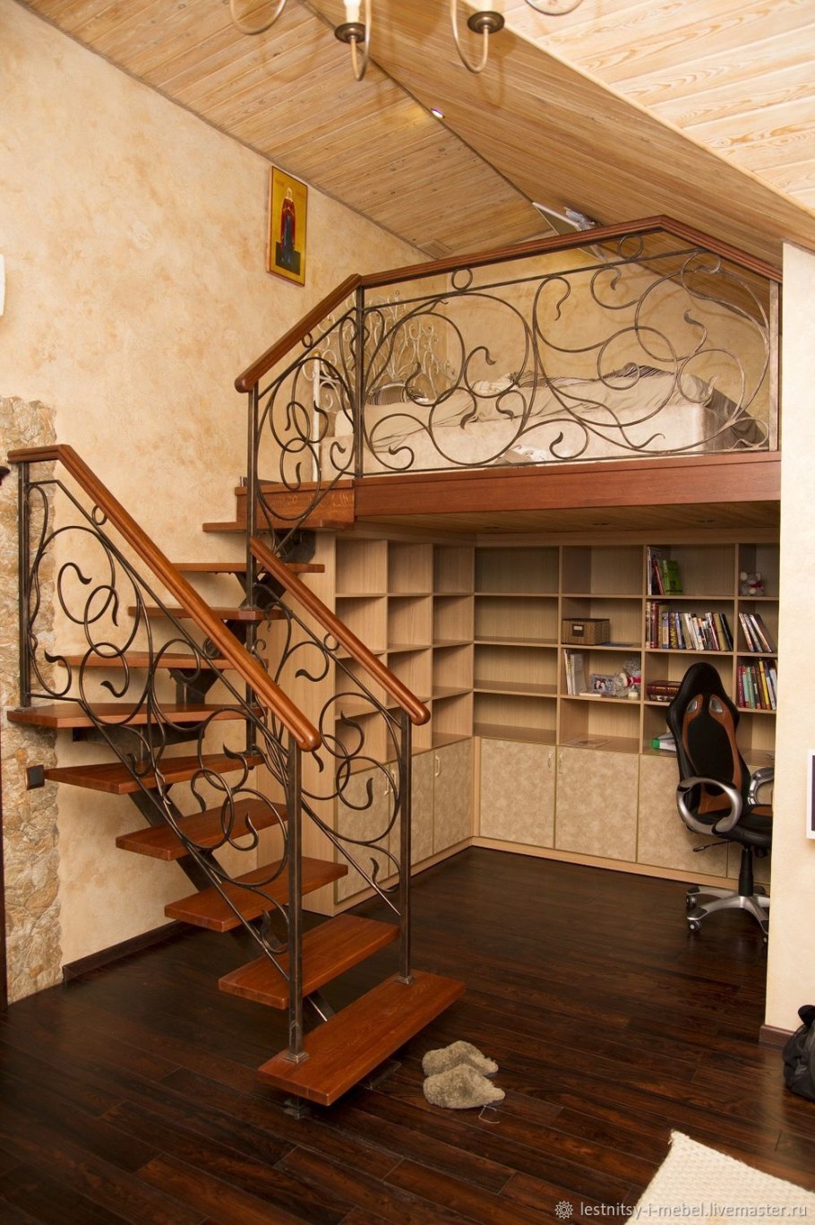 Кованые лестницы на второй этаж