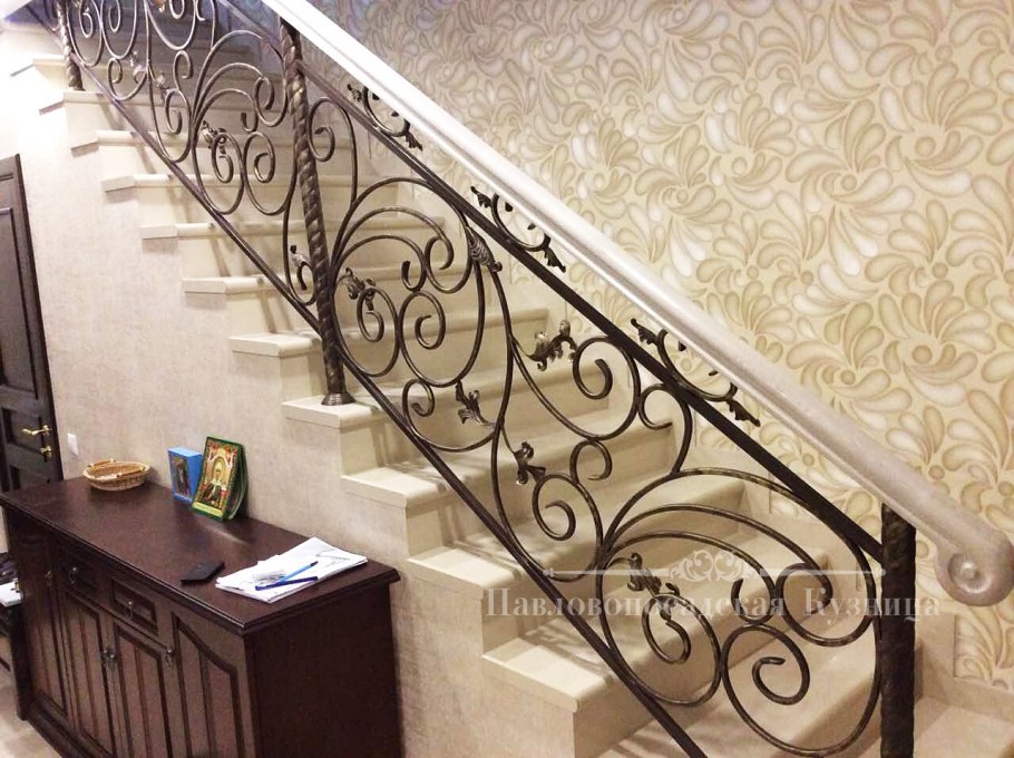 Кованые перила для лестницы