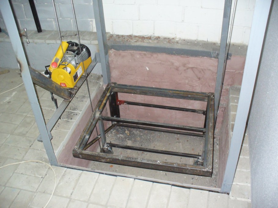 Лифт подъемник в подвал/погреб