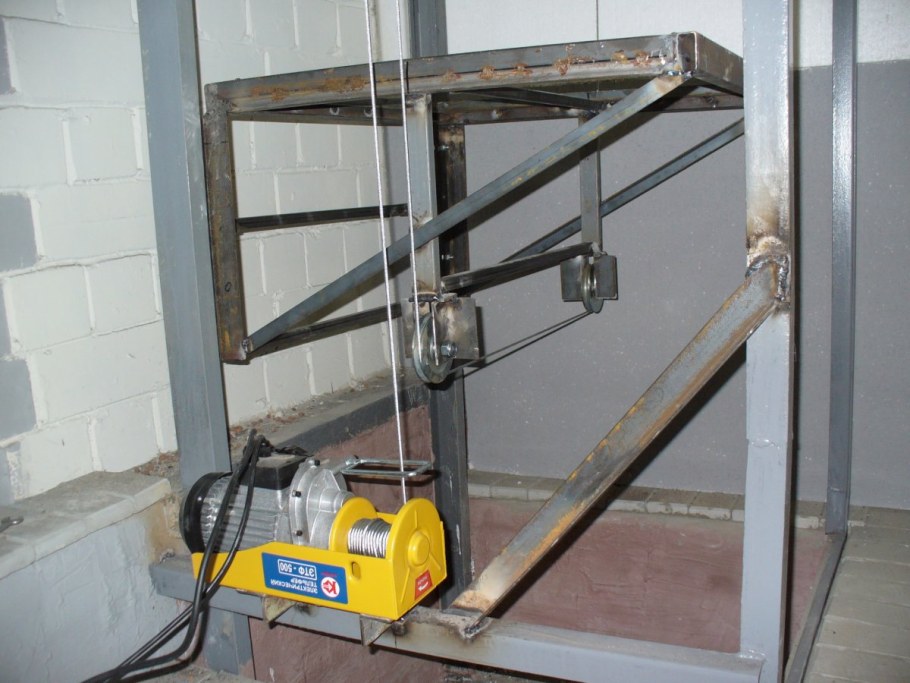 Лифт подъемник в подвал/погреб