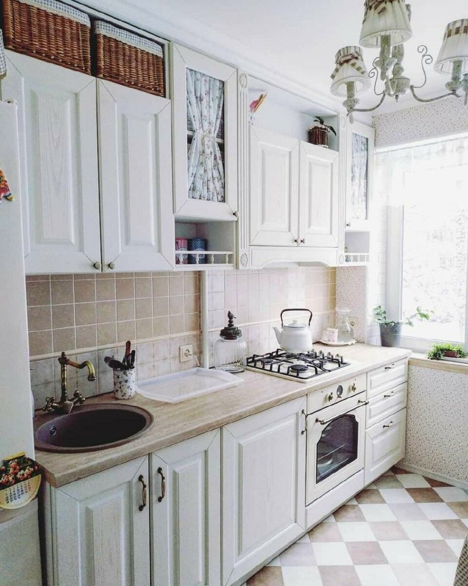 Кухня 6 м2 в стиле Прованс