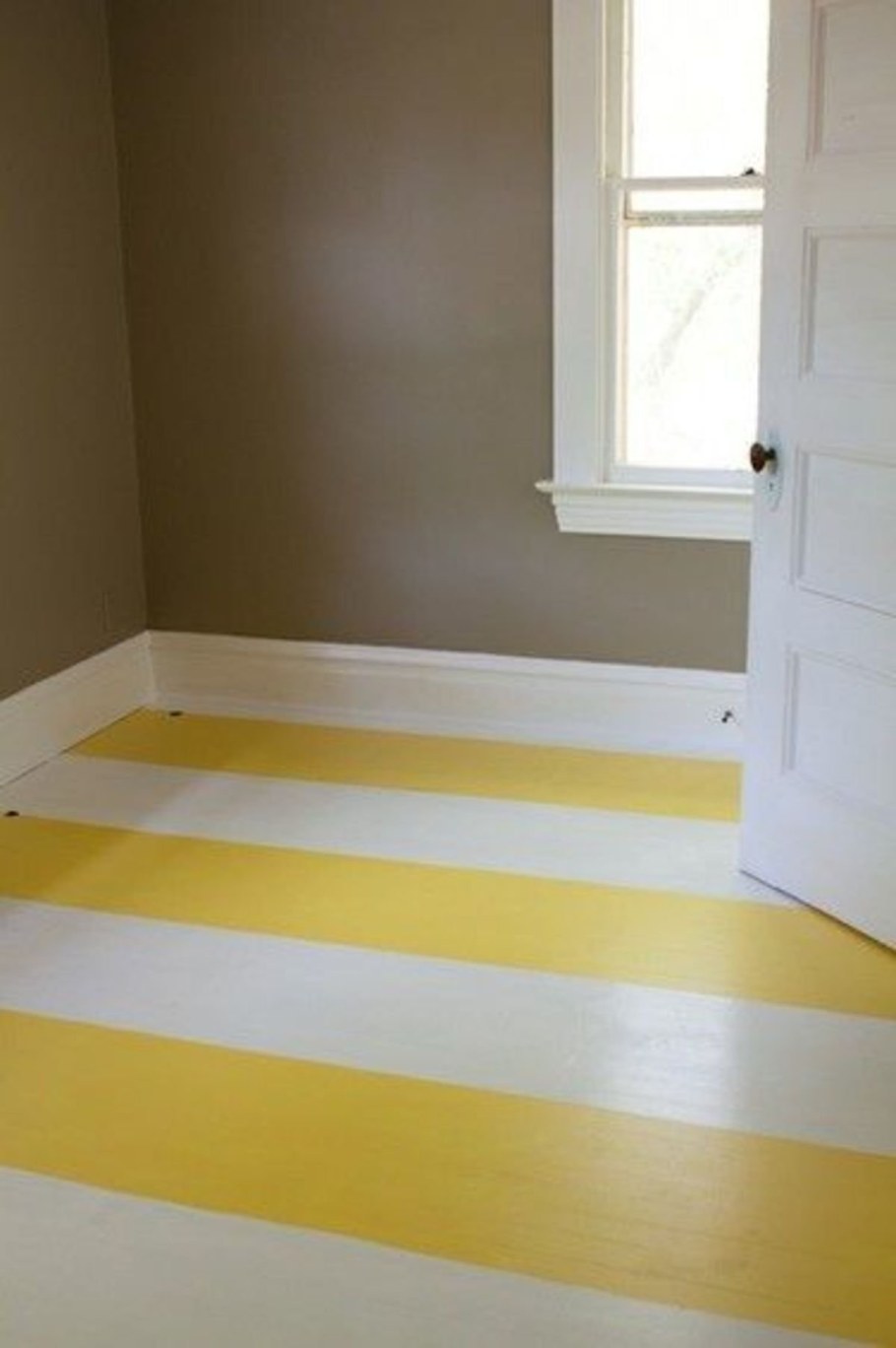 Пол покрашенный краской