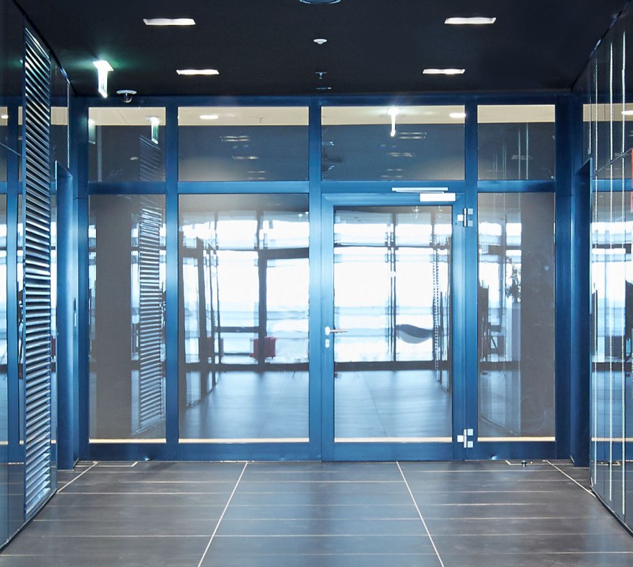 Стеклянная входная группа