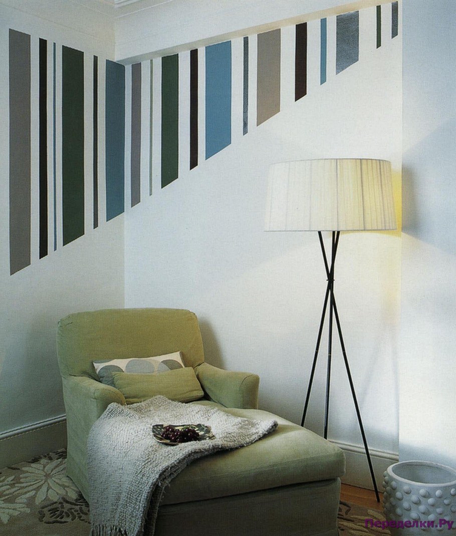 Полоски на стене