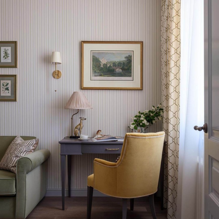 Стены в английском стиле