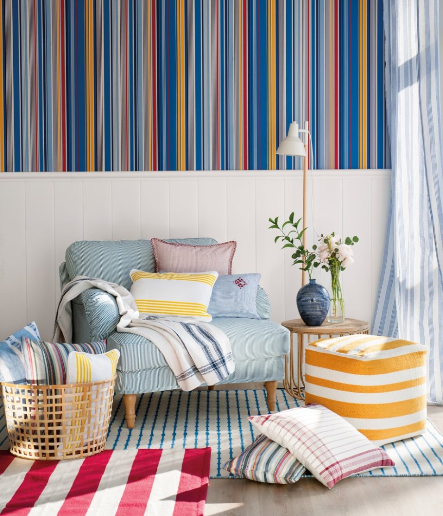 Полоски на стене в интерьере