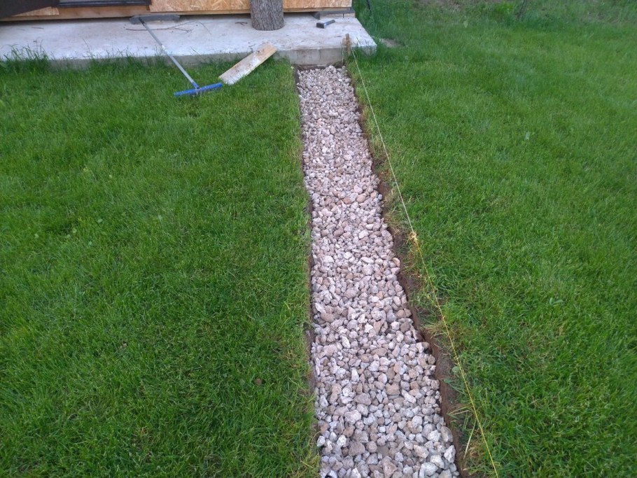 Садовые дорожки из щебенки