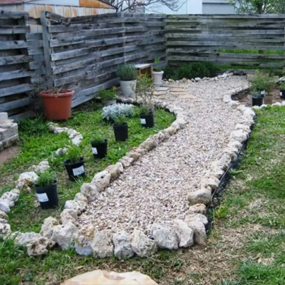 Дорожки из щебня на даче