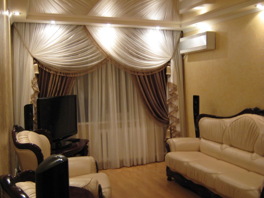 Ламбрекен в гостиную