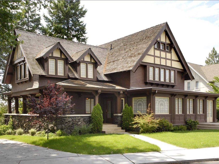 Стиль Тюдор (Tudor Revival Cottage)