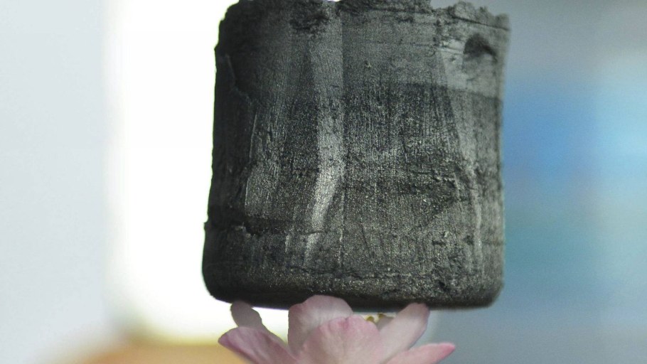 Легкий и прочный материал