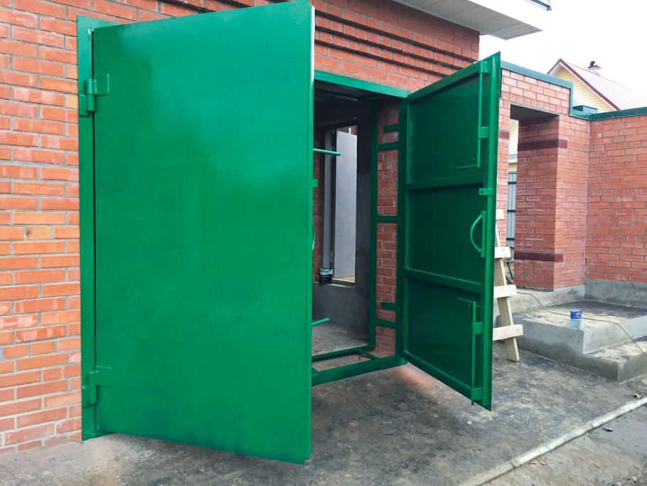 Ворота гаражные металлические