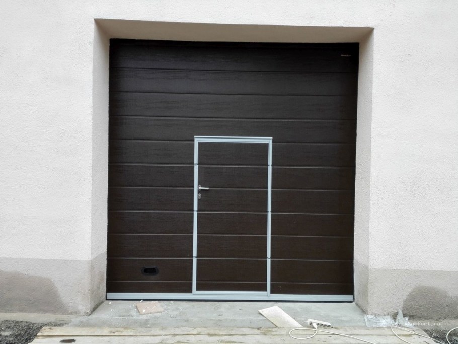 Секционные ворота 8017 Дорхан