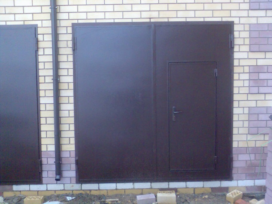 Ворота распашные металлические 2500х6000мм